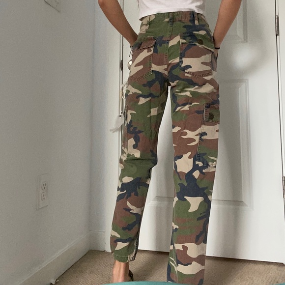 URBAN OUTFITTERS camo pants - Picture 3 of 4